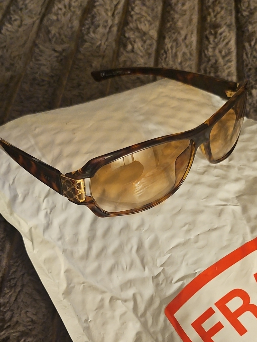 GUCCI !!! GG 2547/S sunglasses. 28 YEARS OLD! VERY VINTAGE RARE!!! UNISEX